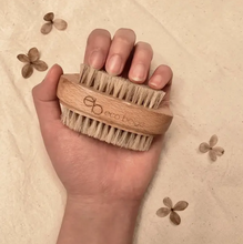 Load image into Gallery viewer, Natural Nail Brush