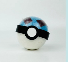 Load image into Gallery viewer, Battle League Ball Bath Bomb (Toy Inside)