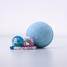 Load image into Gallery viewer, Taylor Swift Bracelet Bath Bomb
