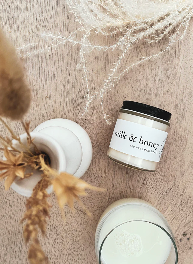 12oz Milk & Honey Candle (Wooden Lid)